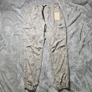ESC Camo Cargo Jogger Pants – Size L (NWT)